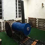 Le Petit Train Hotel